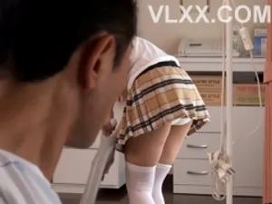 Bố dượng khốn nạn và hai nhóc con xinh đẹp