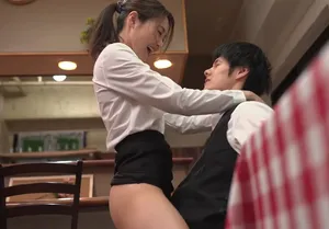 Cậu trai trẻ nện đồng nghiệp nữ làm chung công ty có anh xã nhưng ông chồng “yếu”
